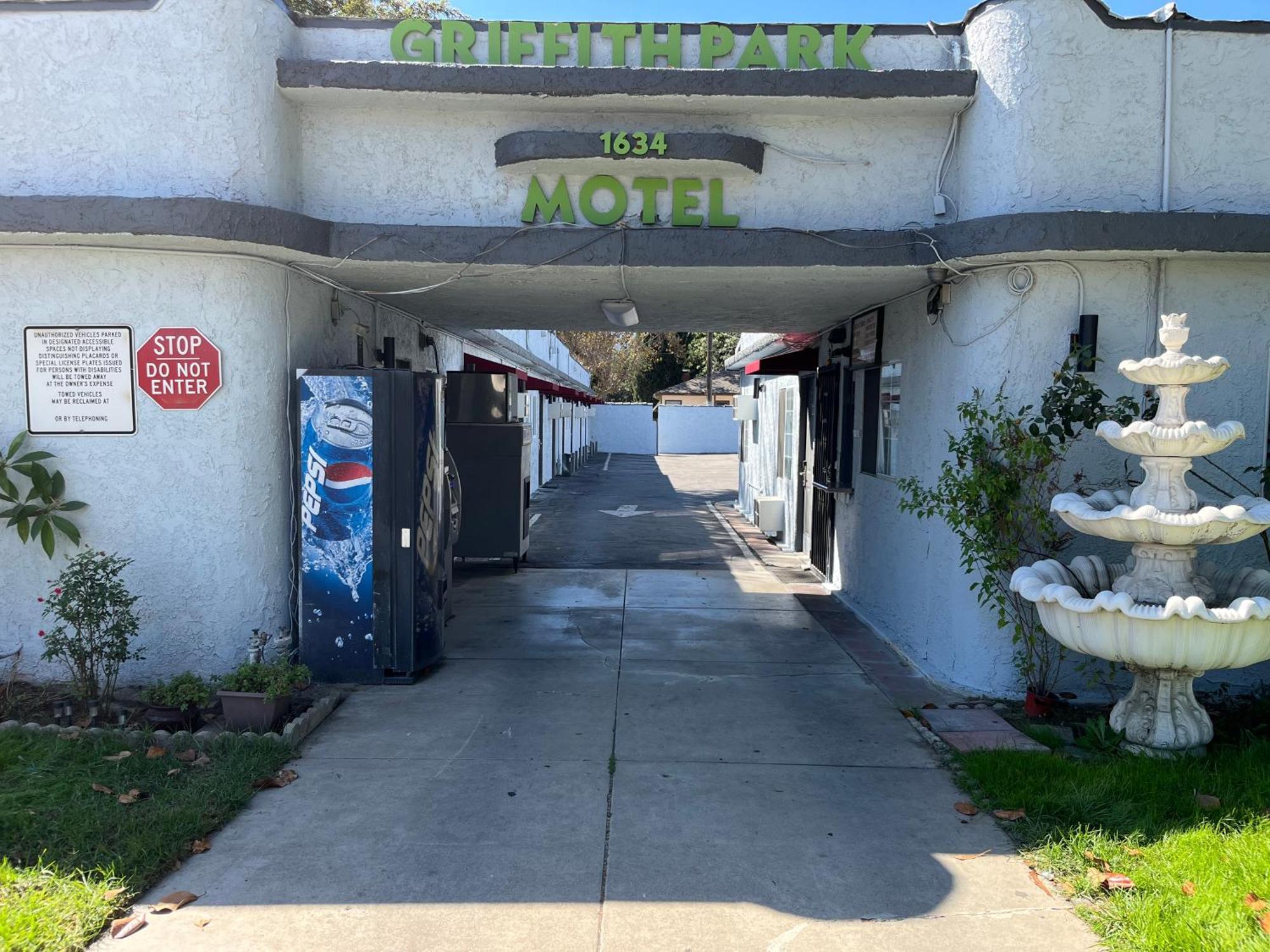Griffith Park Motel, In Los Angeles Hollywood Area Glendale Eksteriør billede